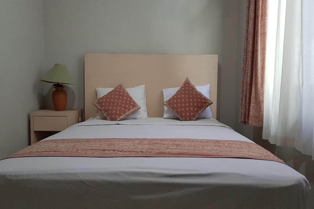 Oyo 3819 Hotel Winotosastro Yogyakarta Exterior foto